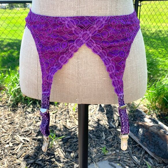 Vintage Garter Belt Purple Sheer Lace Claws Suspenders Lingerie - Picture 1 of 11